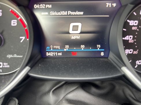 Used 2022 Alfa Romeo Giulia Veloce image 37