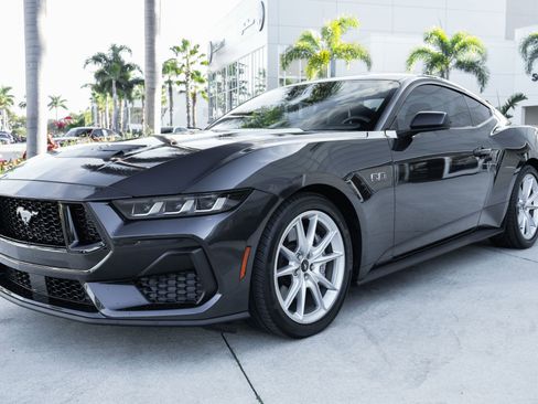 Used 2024 Ford Mustang GT Premium image 5