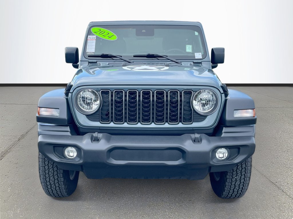 Used 2024 Jeep Wrangler Sport AWD/4WD image 2