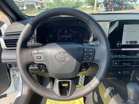 Used 2026 Toyota Camry SE w/ Convenience Package AWD/4WD image 11