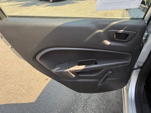 Used 2015 Ford Fiesta S image 19