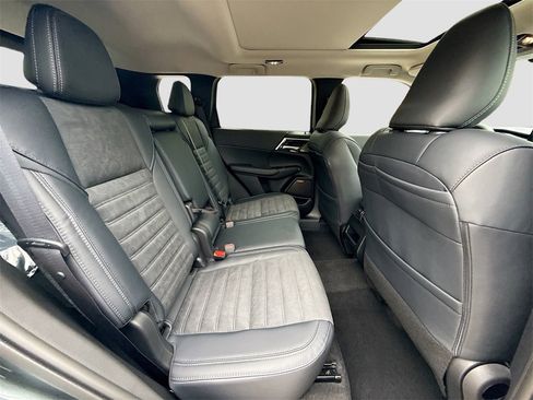 New 2026 Mitsubishi Outlander SE image 29