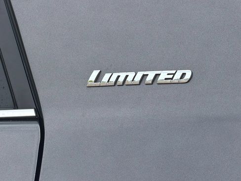 Used 2014 Toyota 4Runner Limited AWD/4WD image 26