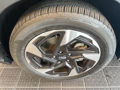 Used 2024 Subaru Crosstrek 2.5i Limited AWD/4WD image 5