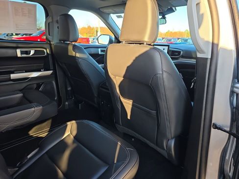 Used 2023 Ford Explorer XLT w/ Equipment Group 202A image 35