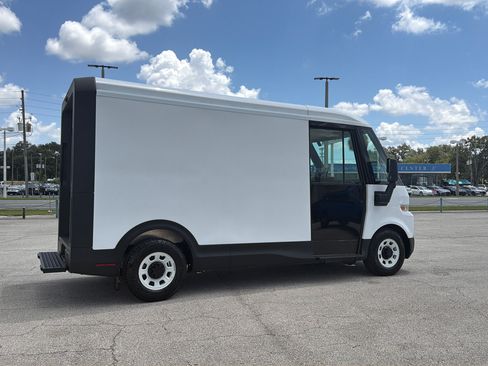 Used 2024 Chevrolet Brightdrop 400 w/ Commercial Equipment Package AWD/4WD image 10
