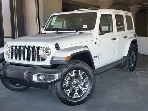 New 2025 Jeep Wrangler Sahara image 33