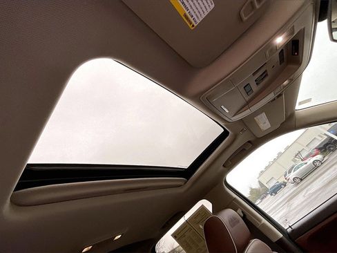 Used 2017 Chevrolet Silverado 1500 High Country image 23