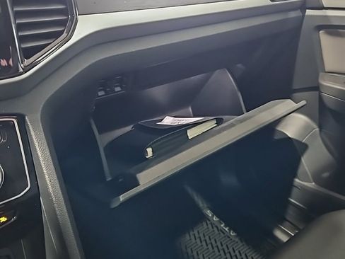 Used 2023 Volkswagen Atlas SE image 31