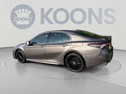 Used 2024 Toyota Camry XSE FWD image 4