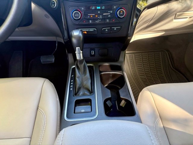 Used 2017 Ford Escape Titanium FWD image 23