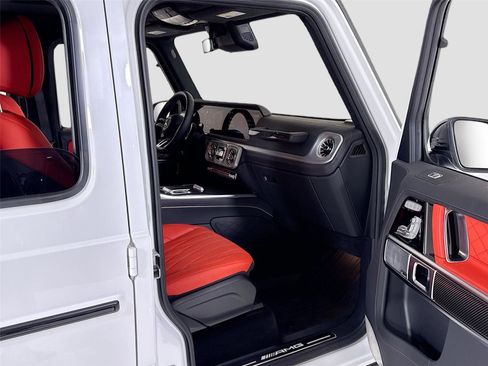 Used 2026 Mercedes-Benz G 63 AMG 4MATIC image 34