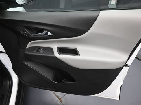 Used 2020 Chevrolet Equinox LS FWD image 31