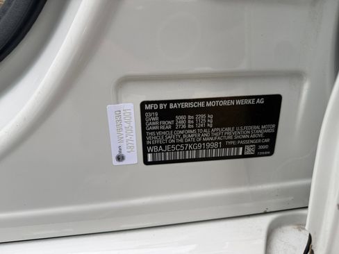Used 2019 BMW 540i w/ M Sport Package image 25