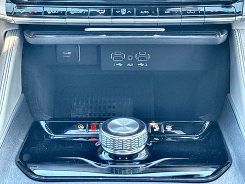 New 2026 Jeep Grand Wagoneer 2WD w/ Premium Group I image 17