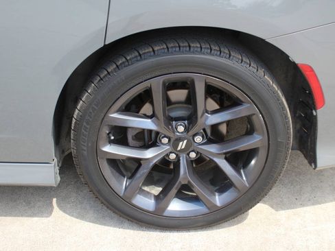 Used 2019 Dodge Charger GT RWD image 12