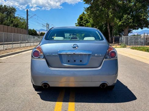 Used 2010 Nissan Altima 2.5 S FWD image 4