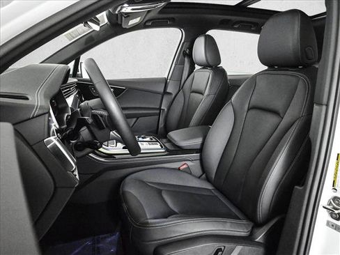 Certified 2025 Audi Q7 2.0T Premium Plus w/ Premium Plus Package image 17