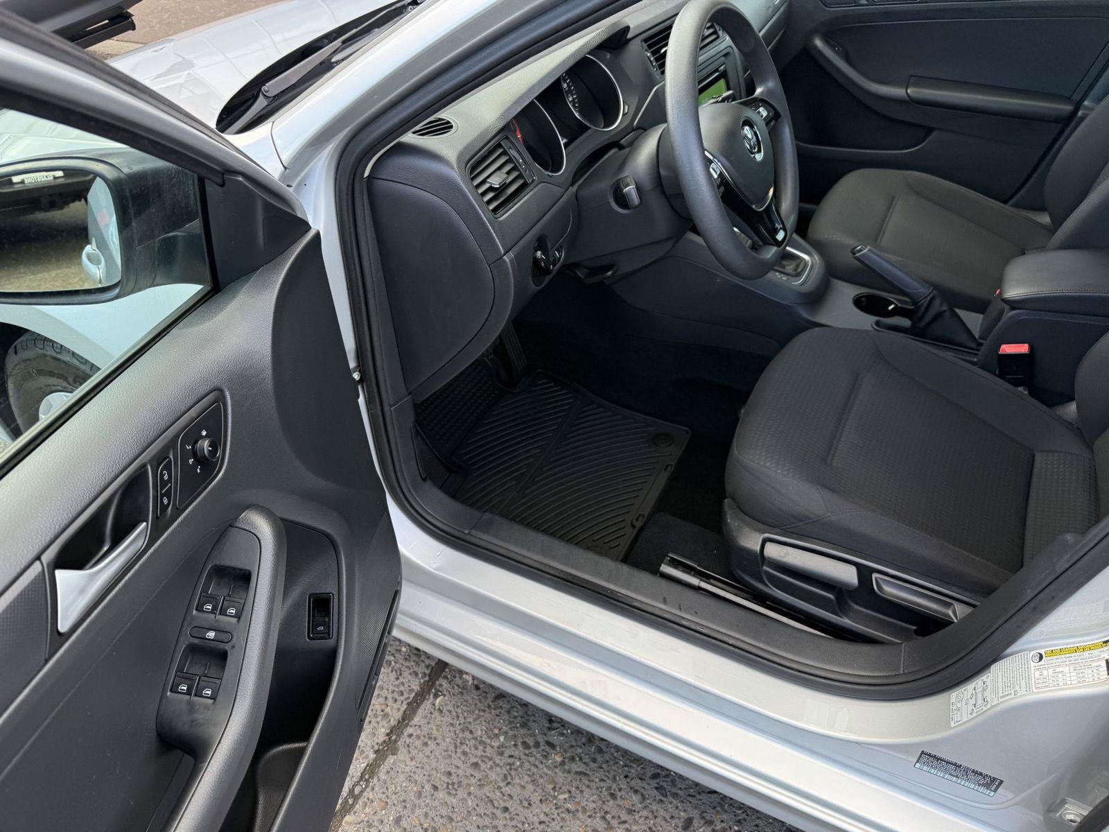 Used 2015 Volkswagen Jetta S FWD image 18