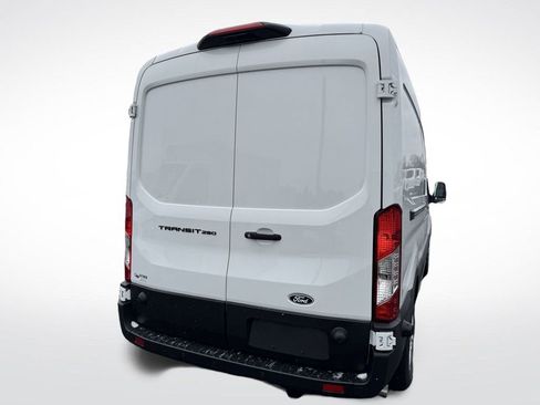 New 2026 Ford Transit 250 148 Medium Roof image 17