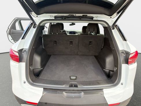 Used 2020 Chevrolet Blazer LT FWD image 12