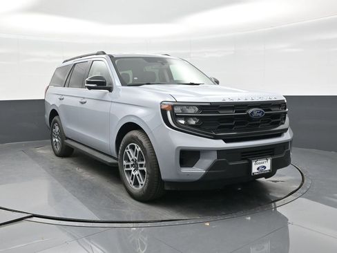 New 2026 Ford Expedition Active RWD image 16
