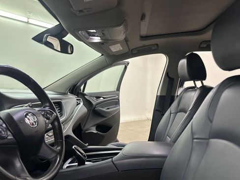 Used 2020 Buick Enclave Essence w/ Sport Touring Edition image 34