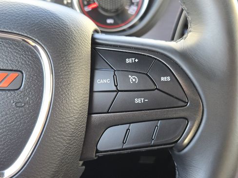 Used 2017 Dodge Challenger R/T image 28