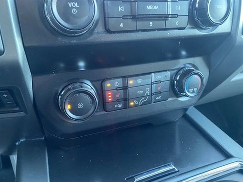 Used 2022 Ford F250 XLT w/ XLT Premium Package image 20