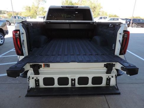 Certified 2024 GMC Sierra 2500 SLT w/ SLT Convenience Package image 24