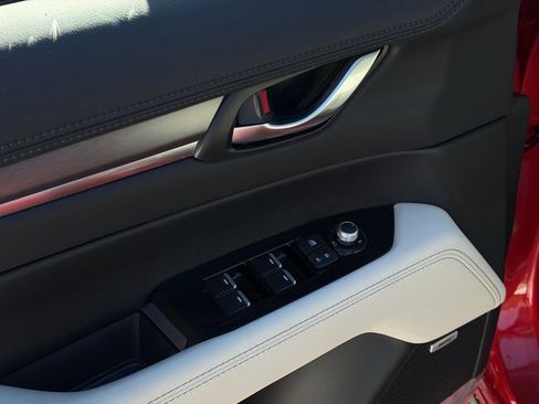 New 2025 MAZDA CX-5 AWD 2.5 S w/ Premium Plus Pkg image 18
