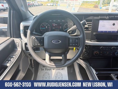 Used 2024 Ford F350 XLT AWD/4WD image 13
