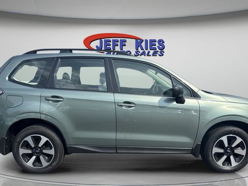 Used 2018 Subaru Forester 2.5i w/ Alloy Wheel Package AWD/4WD image 4