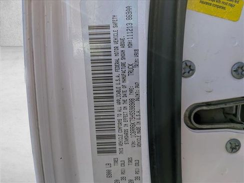 Used 2017 RAM 1500 Express image 16