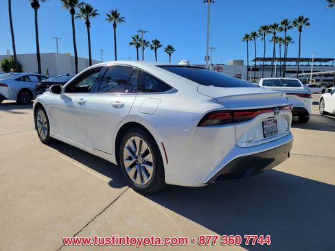 Certified 2022 Toyota Mirai XLE image 5