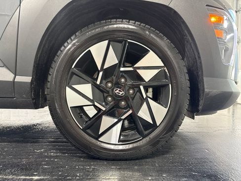 Used 2024 Hyundai Kona SEL FWD image 9