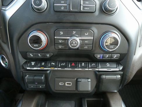 Certified 2022 Chevrolet Silverado 2500 LTZ w/ LTZ Premium Package image 26