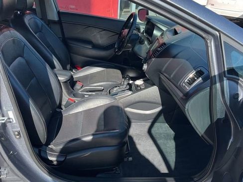 Used 2017 Kia Forte EX w/ EX Premium Plus Package image 6