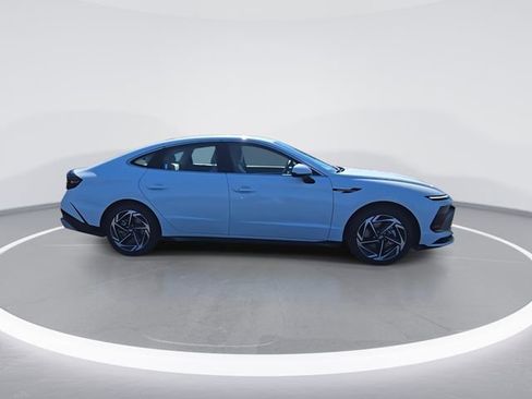 New 2026 Hyundai Sonata SEL FWD image 9