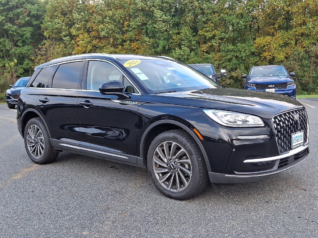 Used 2023 Lincoln Corsair Reserve AWD/4WD image 1