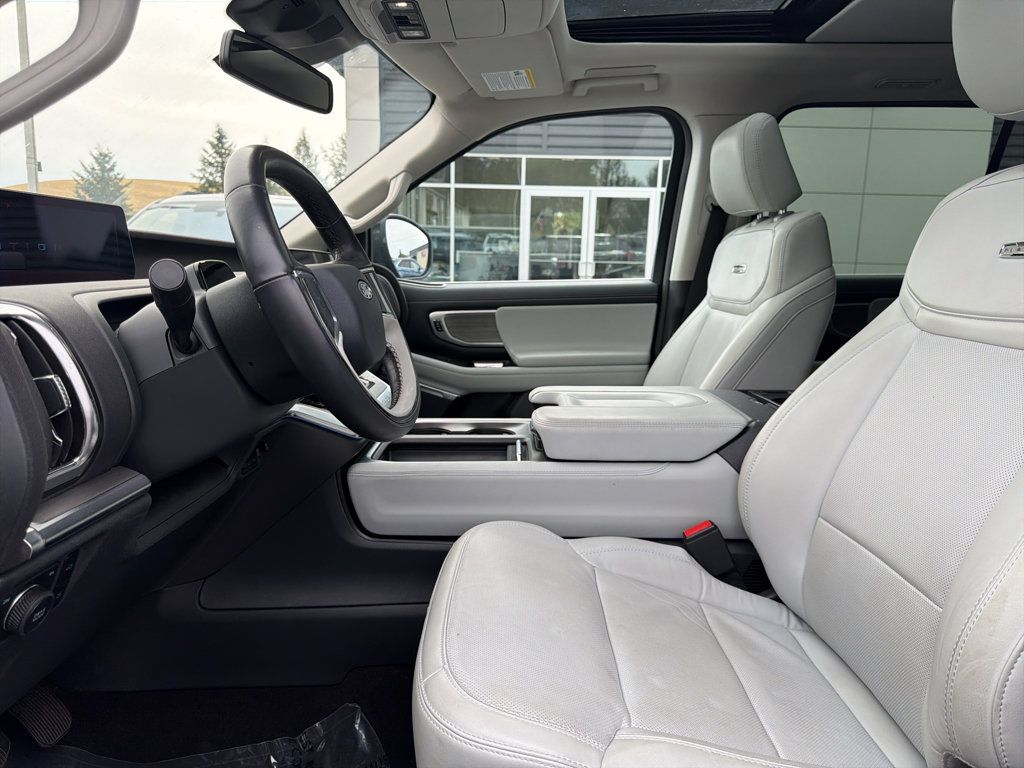Used 2025 Ford Expedition Max Platinum w/ Driver's Package AWD/4WD image 20