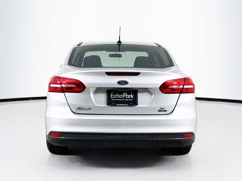 Used 2016 Ford Focus SE FWD image 7