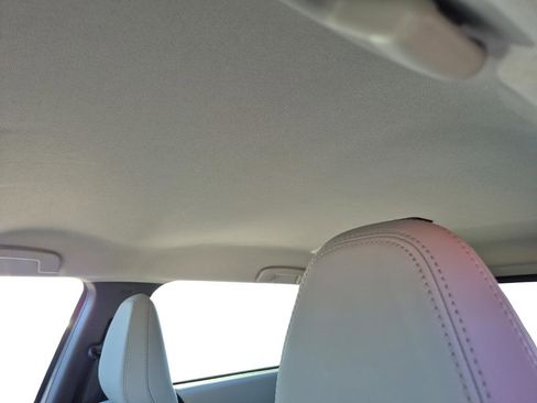 New 2026 Mitsubishi Outlander SE image 17