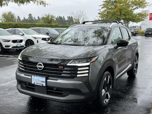 New 2026 Nissan Kicks SR w/ Cold Weather Package AWD/4WD image 3