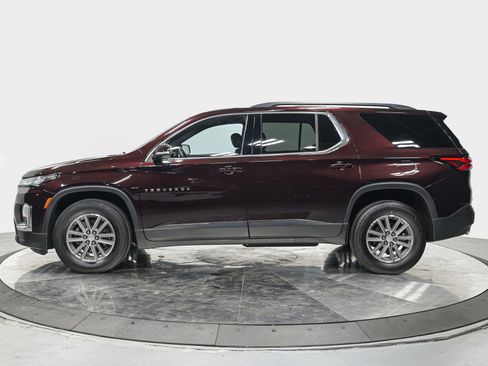 Used 2023 Chevrolet Traverse LT AWD/4WD image 2