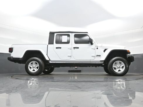 Used 2022 Jeep Gladiator Sport AWD/4WD image 31