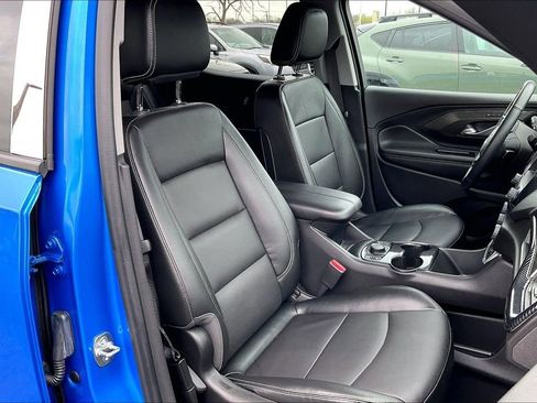 Used 2024 GMC Terrain SLT w/ Infotainment Package II AWD/4WD image 7