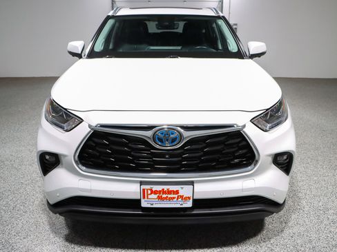 Used 2023 Toyota Highlander Limited AWD/4WD image 4