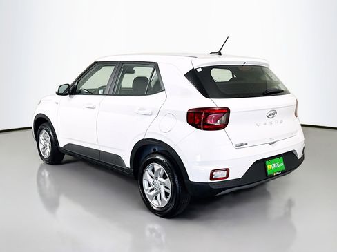 Used 2025 Hyundai Venue SE FWD image 7
