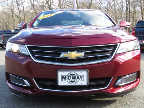 Used 2016 Chevrolet Impala LT w/ Convenience Package image 3